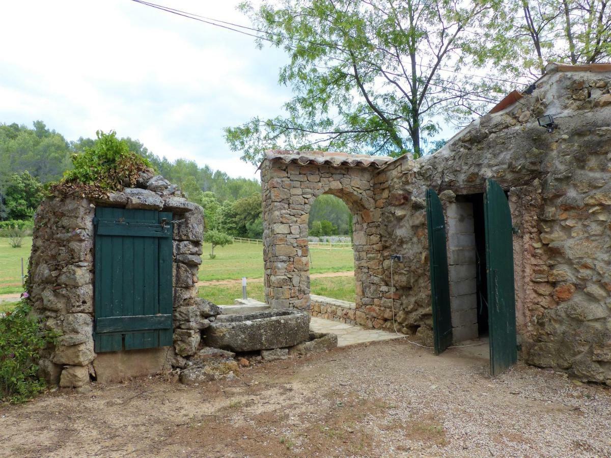 הוילה Entrecasteaux Domaine Des Bruguieres מראה חיצוני תמונה