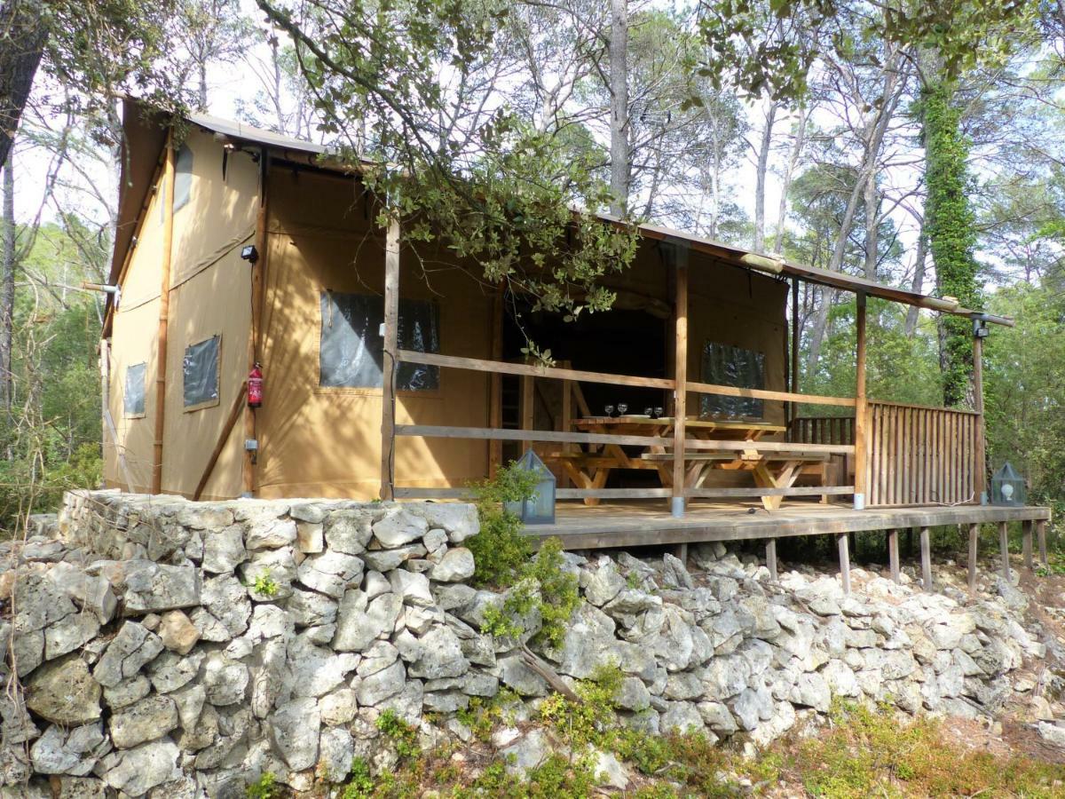 הוילה Entrecasteaux Domaine Des Bruguieres מראה חיצוני תמונה